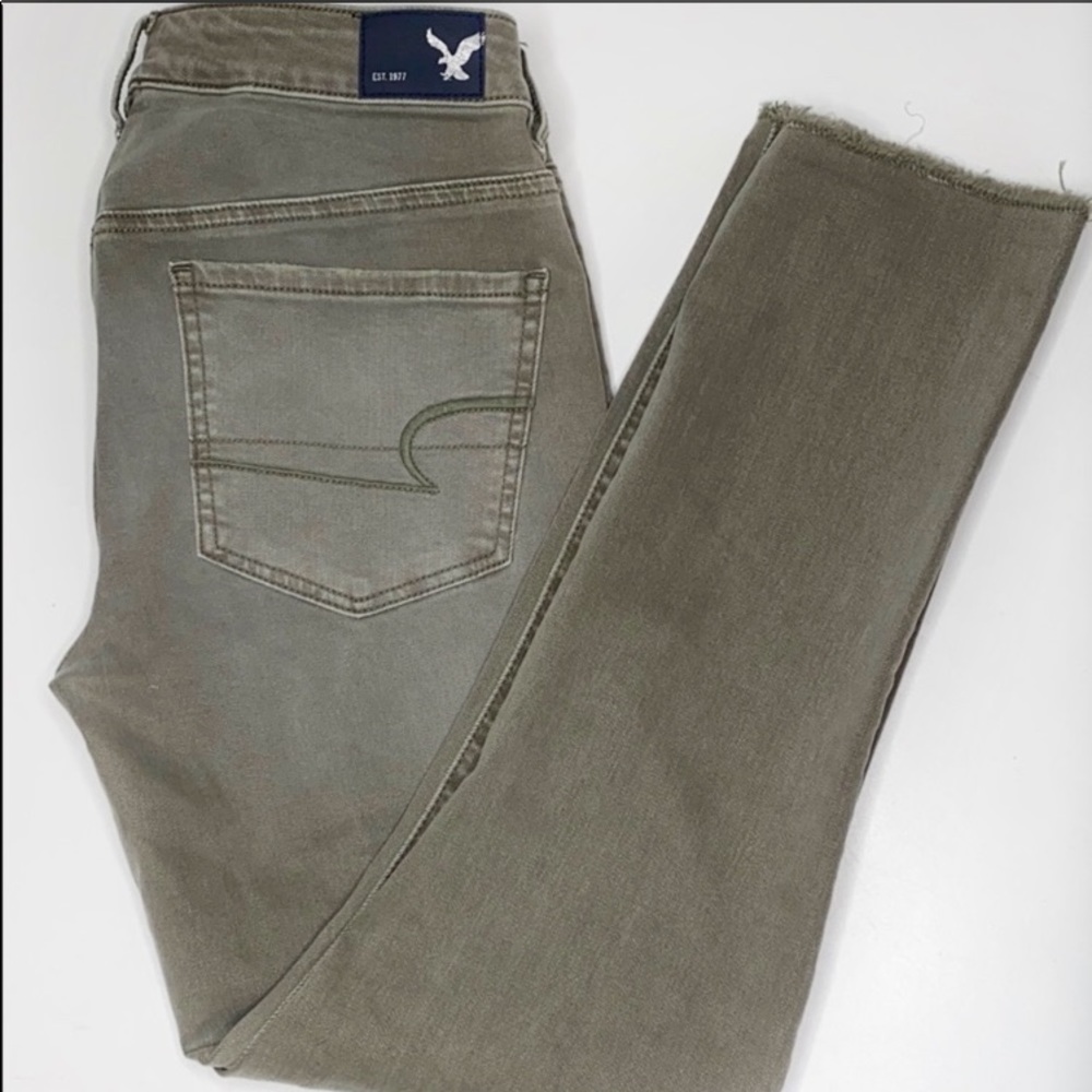 American Eagle Super Stretch Crop Raw hem jegging